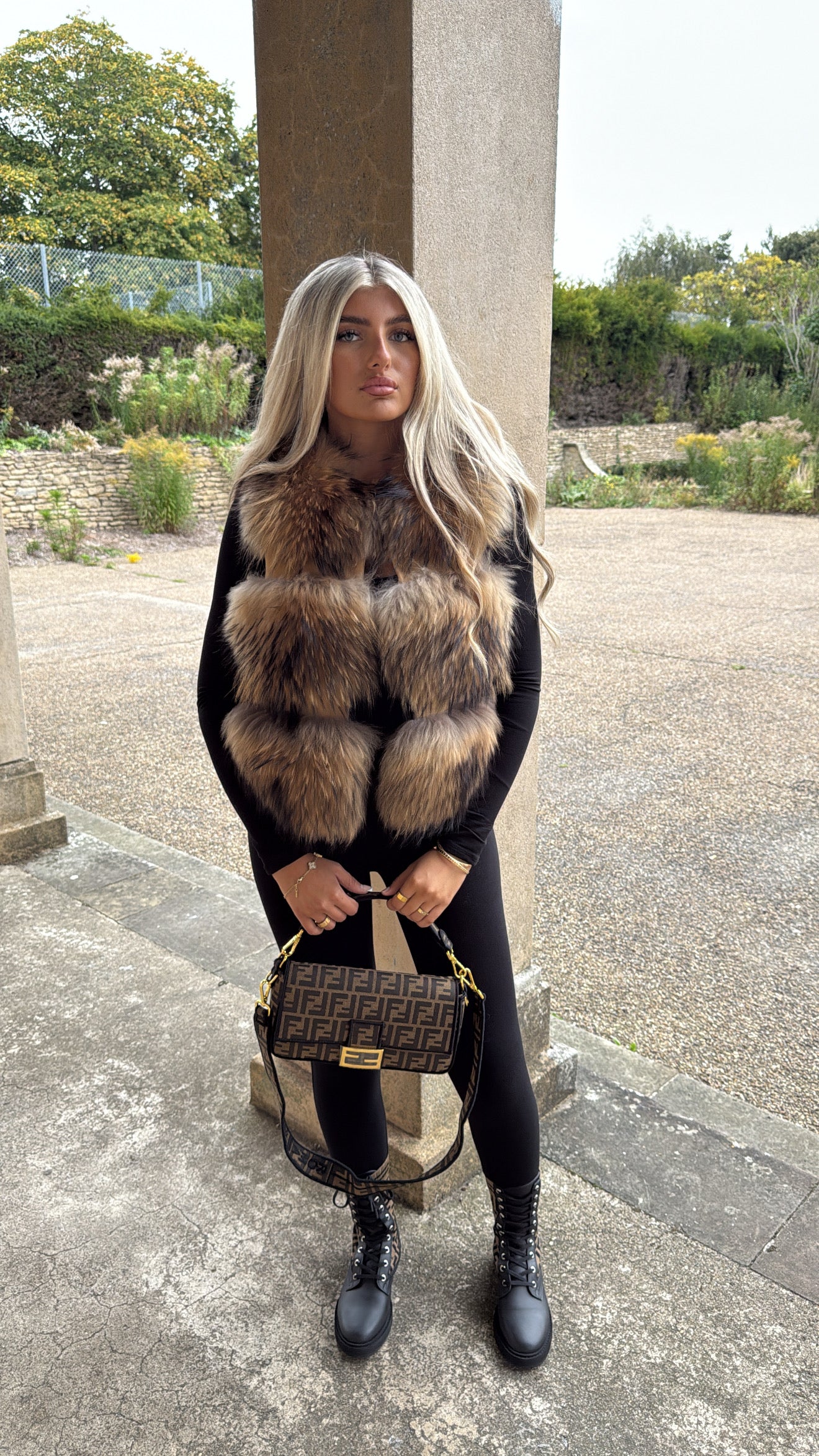 Racoon Sleeveless fur